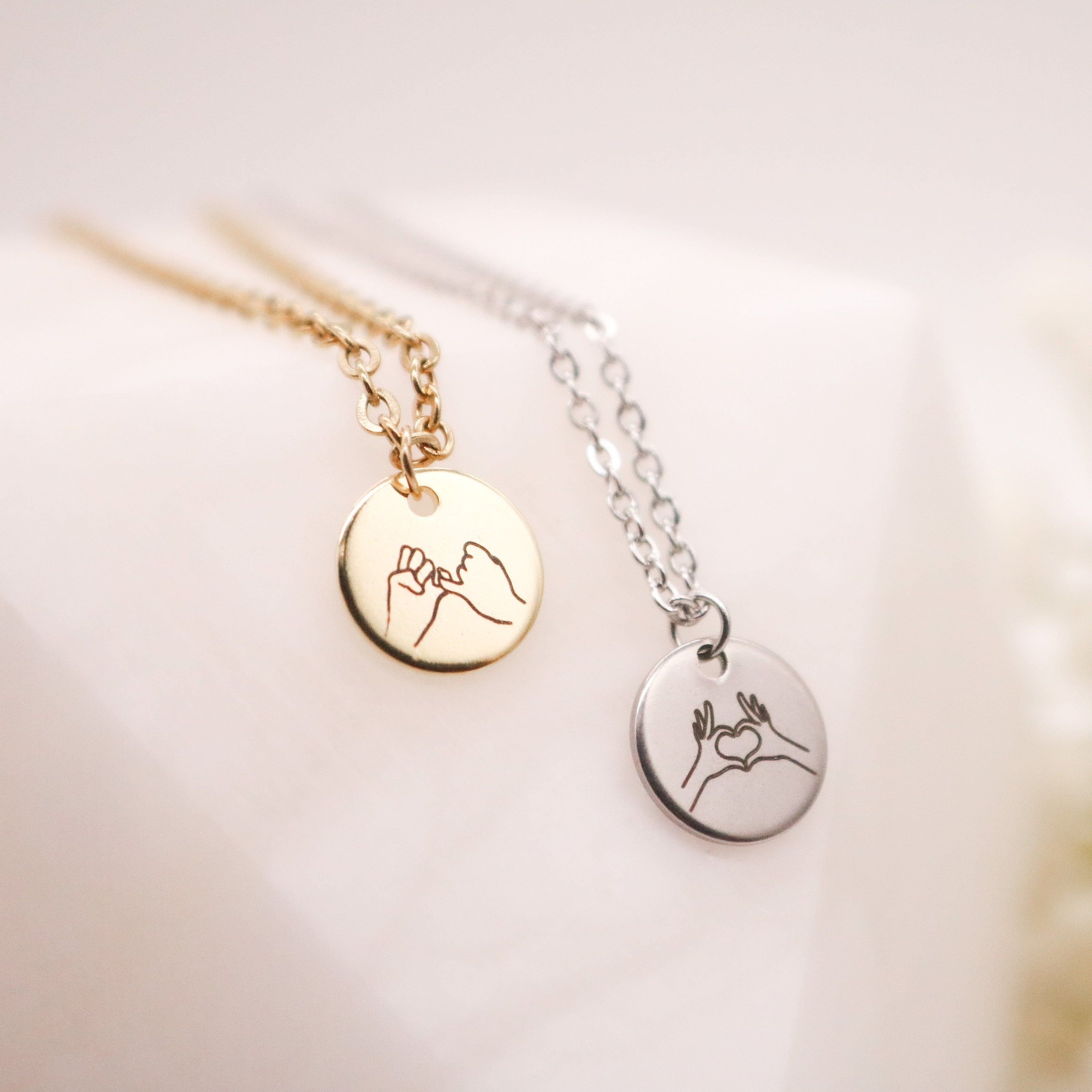 Hand Gestures Necklace, I Love You Necklace, ASL Disc Necklace, Pinky Promise Necklace Personalized, Best Friend Necklace, Girlfriend Gifts