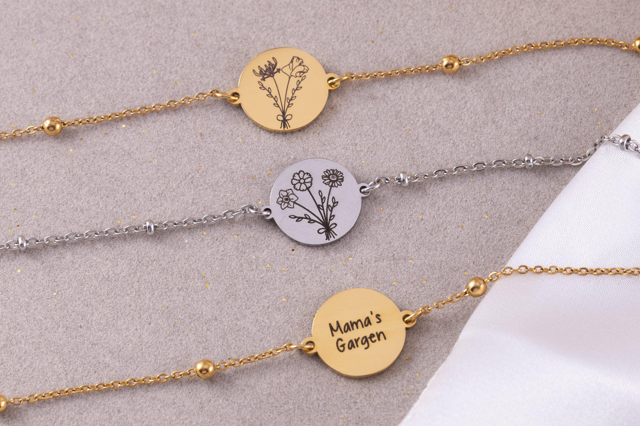 Combined Birth Flower Bouquet Bracelet - Floral Pendant - Poppy charm bracelet - Birth month flower, Grandmas Garden, Mamas Garden - Torianic Jewelry